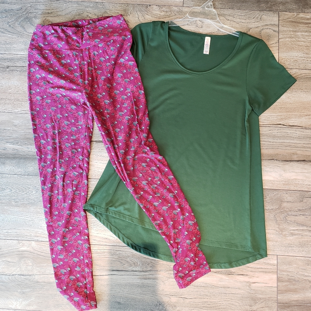Leggings with matching top. Both Lularoe.
